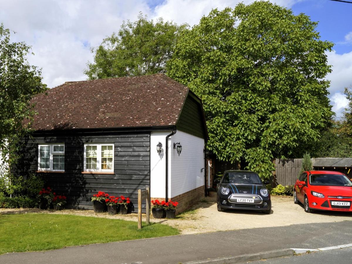The Walnut, Meopham - A Private Retreat Rural Location Villa Exterior foto