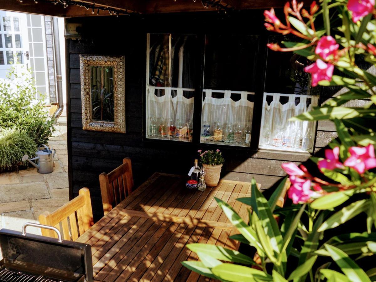 The Walnut, Meopham - A Private Retreat Rural Location Villa Exterior foto
